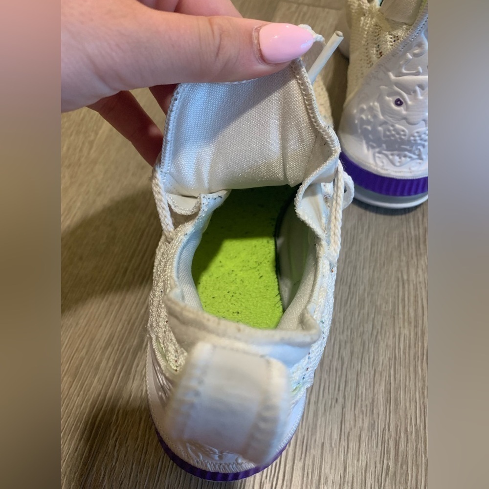 Buzz light year Nike air Jordan’s​​​​​​​​​​​​​​​​​​​​​​​​​​ - Picture 4 of 11
